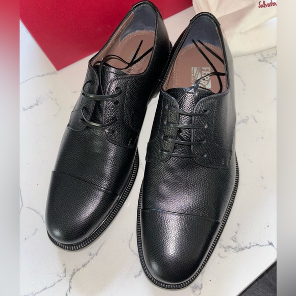 Faragamo men’s shoes. - Picture 2 of 6